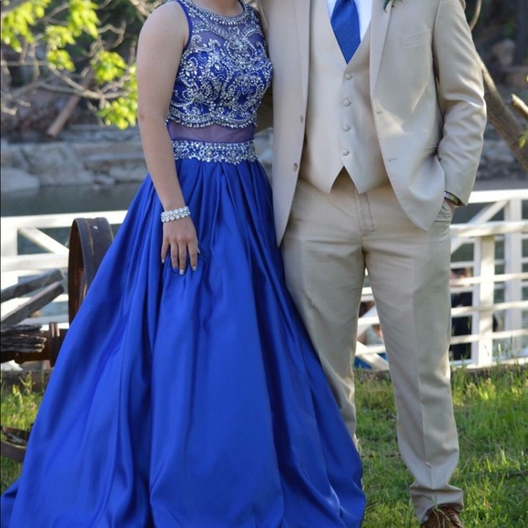 GORGEOUS PROM DRESS - Picture 1 of 6